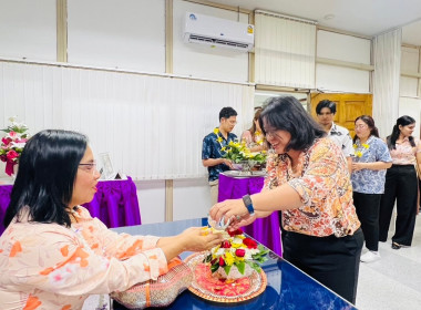 สืบสานวัฒนธรรมเทศกาลสงกรานต์สรงน้ำพระและรดน้ำขอพรสหกรณ์จังหวัดระยอง ... พารามิเตอร์รูปภาพ 12